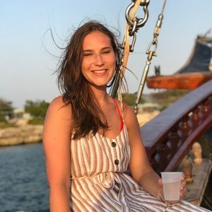 Meet your Posher, Virginia